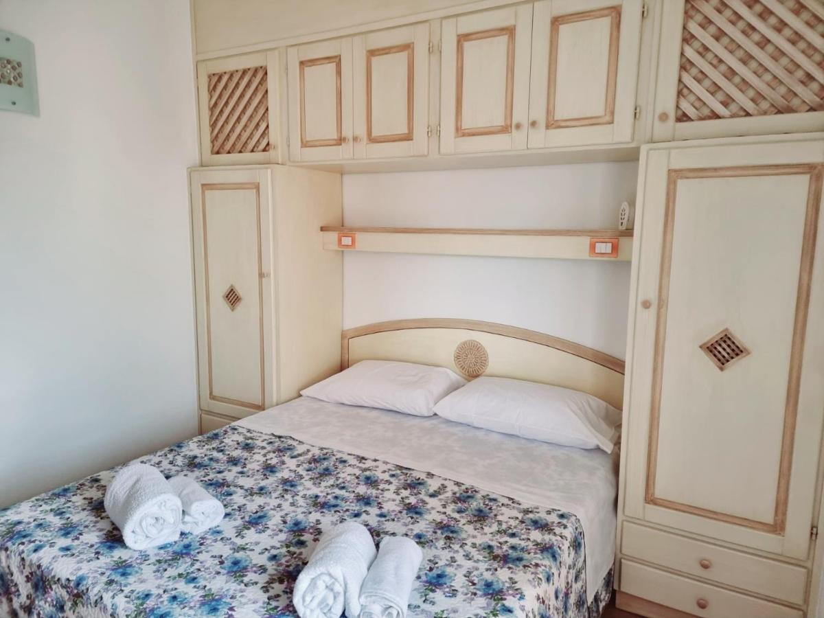 Апартаменты La Casa Di Arly Ольбия Экстерьер фото