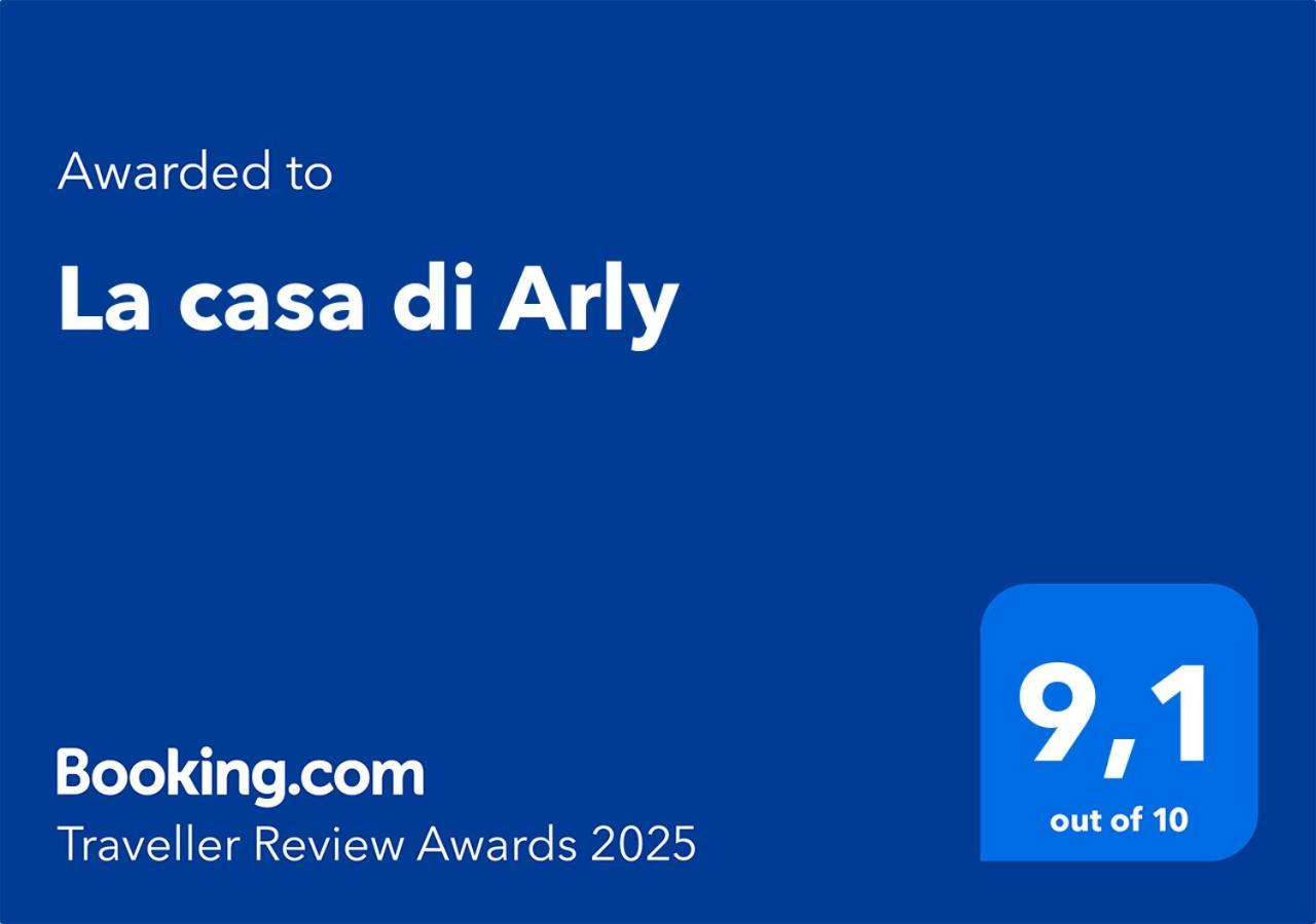 Апартаменты La Casa Di Arly Ольбия Экстерьер фото